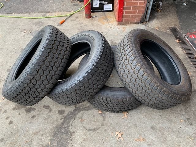 Wheels and Tires/Axles - Defender 2020 OEM 19" Alloy 255/60/19 with Michelin Defender tires with EXTRA's!!!!!! - Used - 2020 to 2023 Land Rover Defender 110 - Virginia Beach, VA 23456, United States
