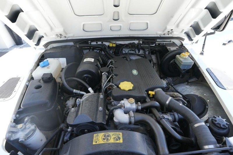 1995 Land Rover Defender 90 - 1995 land rover defender 110 - Used - VIN SALLDHM68MA968960 - 151,788 Miles - 4 cyl - 4WD - Manual - Wagon - White - Delray Beach, FL 33483, United States