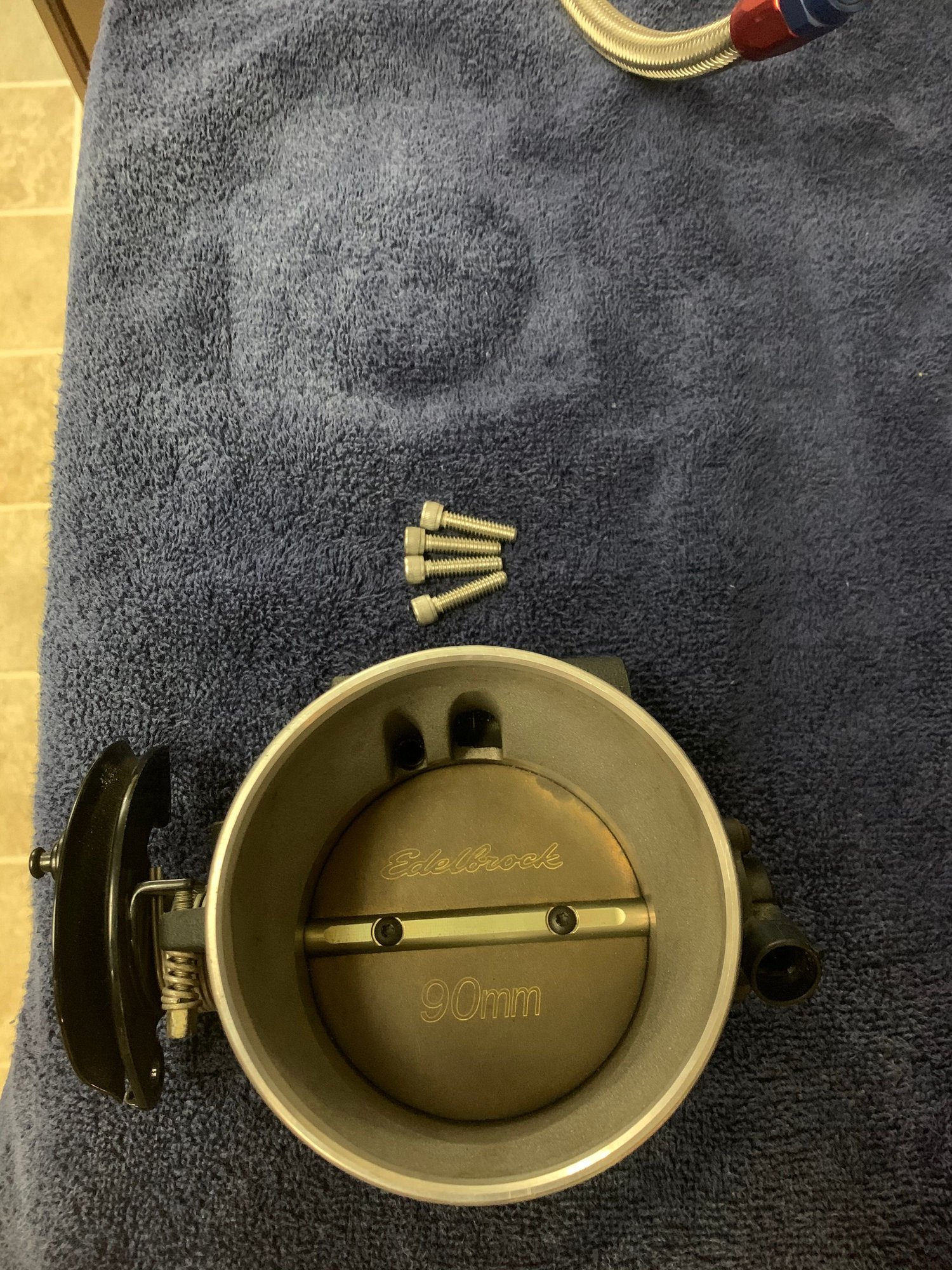  - Edelbrock Vic jr, fuel rails, 90mm throttle body, racetronix 42lb injectors - Jacksonville, FL 32224, United States