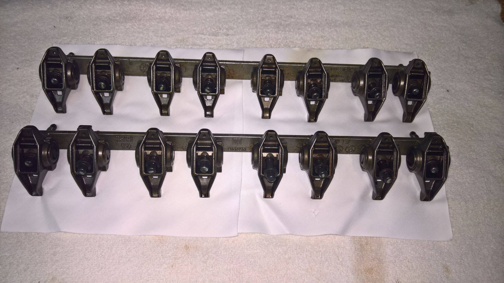Engine - Internals - Ls2 ls6 5.3 / 6.0 rocker arms / stands / bolts  ( take off's ) - Used - Westland, MI 48185, United States