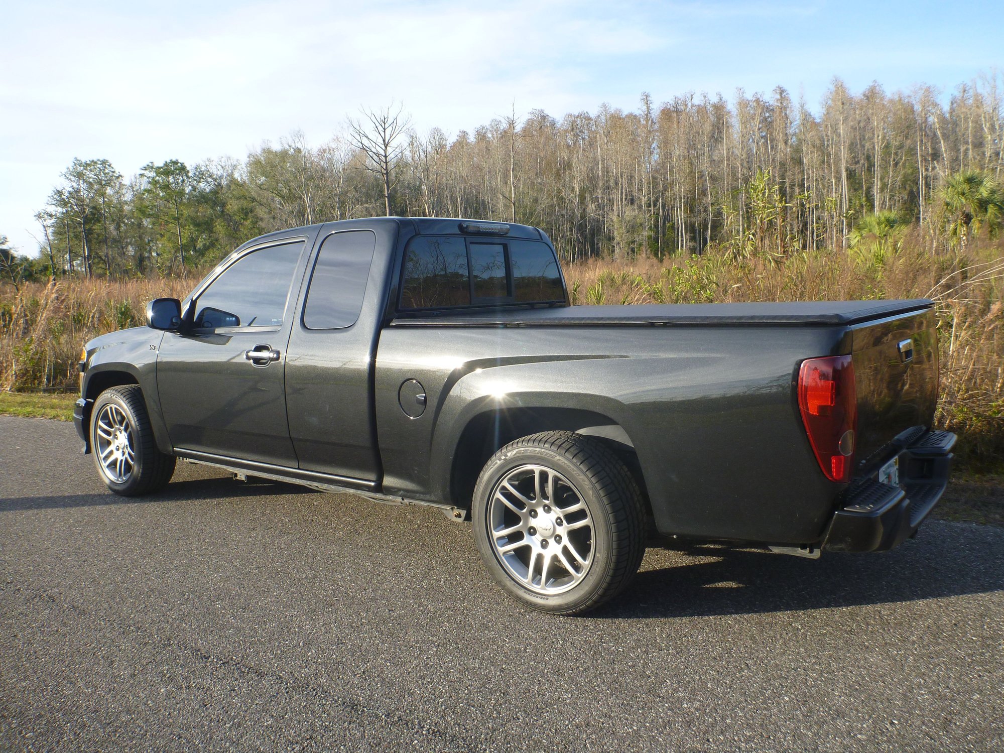 2009 Chevrolet Colorado - FL 2009 Colorado V8 2wd Ext cab - Used - VIN 1GCCS19L598124824 - 68,074 Miles - 8 cyl - 2WD - Automatic - Truck - Black - Tampa, FL 33647, United States