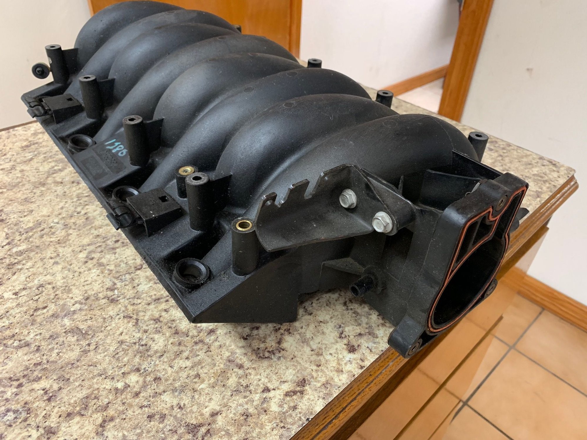 LS1 Intake Manifold 12560894 LSX 4.8 5.3 5.7 6.0 lq4 lq9 Camaro