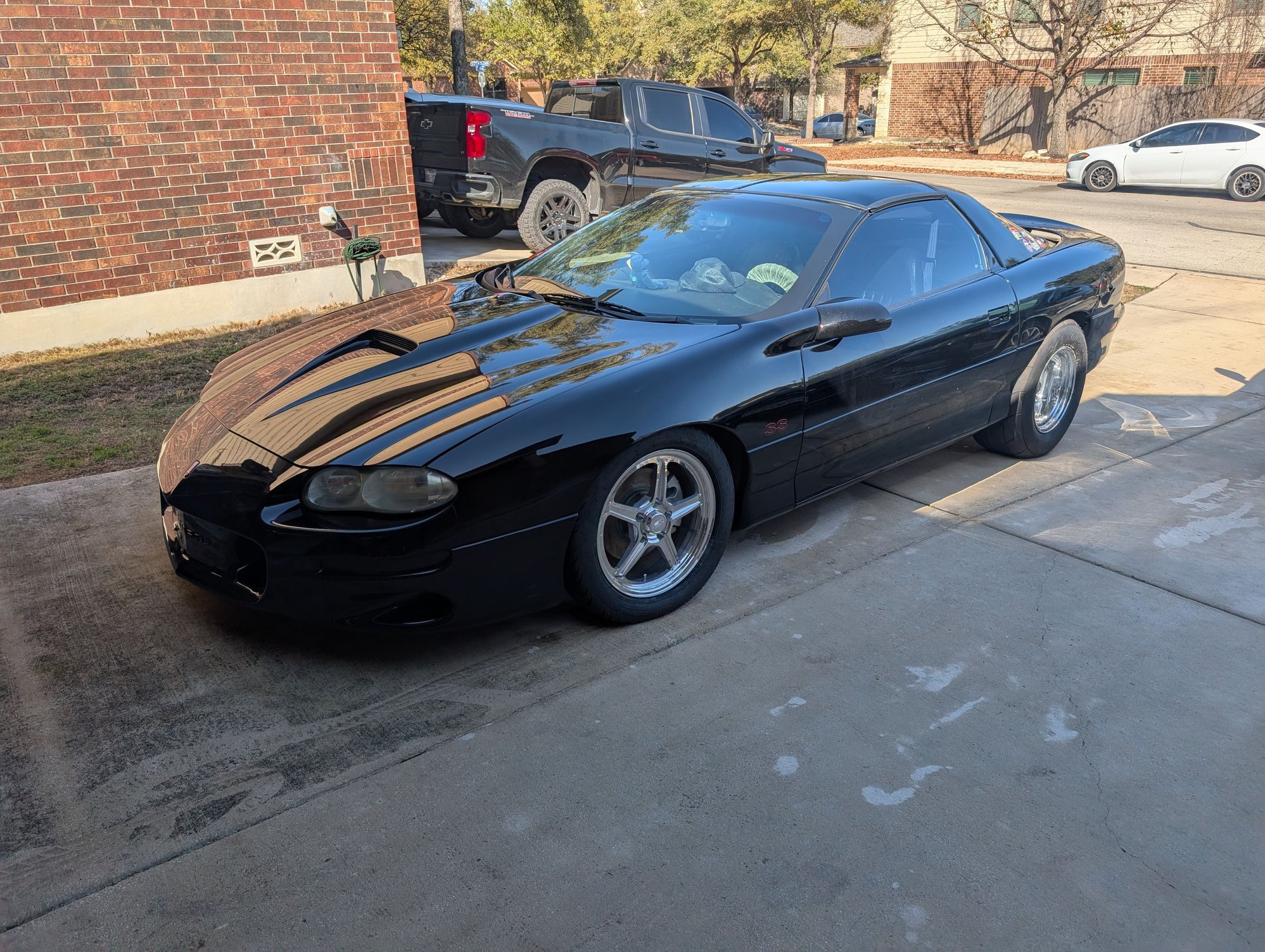 All clean! Love the stance. 