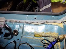 
Rust under the seam seal