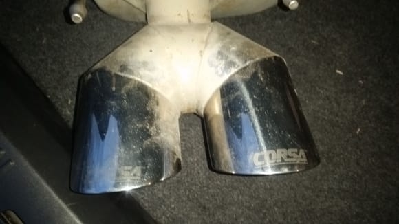 C6 corsa sport mufflers 4 inch tips. I wanted the xtremes but I'll try out these first. Really curious to find out what they'll sound like.