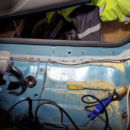 
Rust under the seam seal