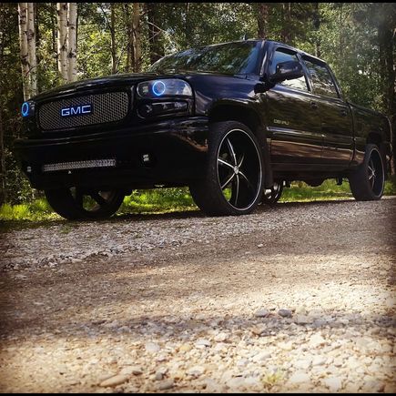 When i was running the 26s, before I lowered the truck.