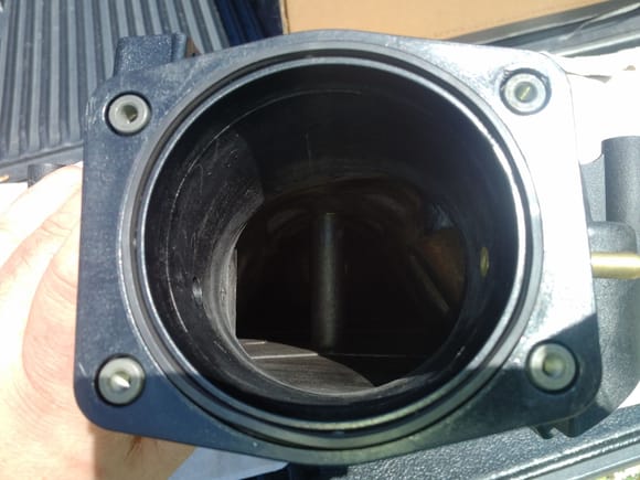 Close up of 90mm snout on the LS6 90mm intake.
