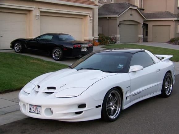 MY DADS PROCHARGED '01 Z06 AND MY TX RAISED T/A