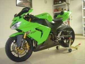 my bike ZX1O 1000CC 1st night i bought it such a happy day LOL havent stop smileing since