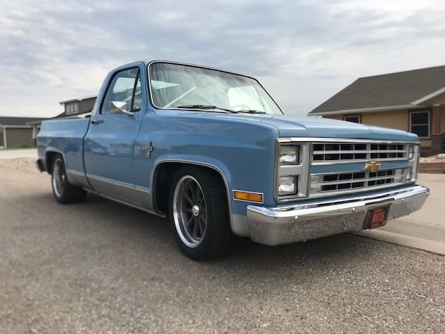 1986 Chevrolet C10 - 1986 Chevy C-10 Silverado - Used - VIN 1GCEC14H5GJ143386 - 1,000 Miles - 8 cyl - 2WD - Manual - Truck - Blue - Sturgis, SD 57785, United States