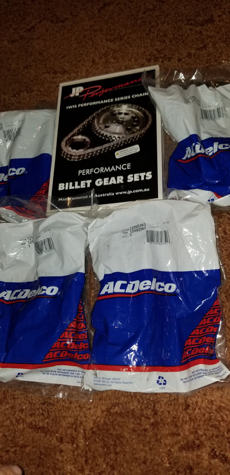  - Ls6 intake with TB,rails,injectors,Timing chain,lifter trays - Asheboro, NC 27203, United States