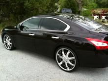 2010 on 22's tinted.. this is just the beginning.....