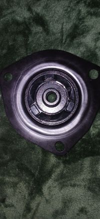 Better close-up of bottom of mounts.
