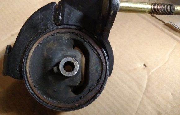DE or DE-K passanger side engine mount. $25.00