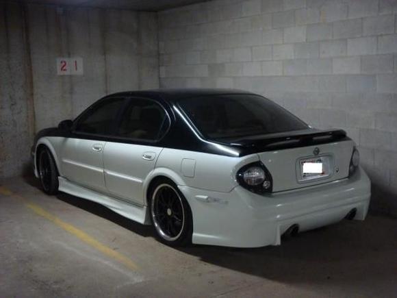 side shot with new taillights Wasn't sure if i liked them or not until i looked at it from the side let me know what you think.