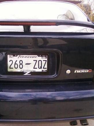 z license plate. nismo emblem. soon enough im getting a vq35de vanity tag.