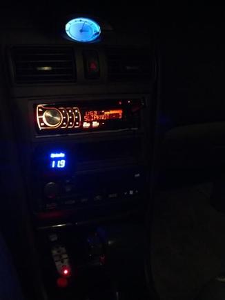Pioneer 6300ub headunit voltmeter mixed with a white led and blue
