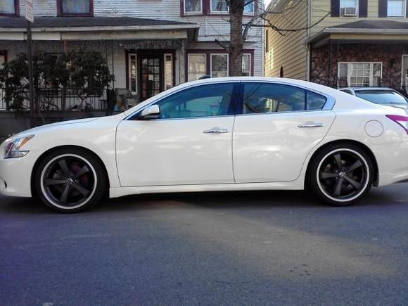 Enkei 20" Falcons (Gunmetal) Wrapped in Kumho 245/35/20's