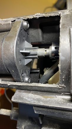 Access to the motor and spindle
