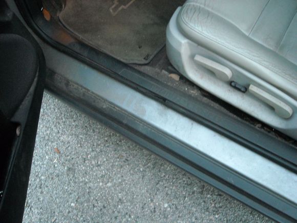 i need to find the rubber for the door