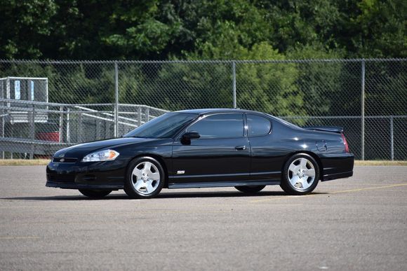 The Black Monte of 06mistreSS Near the Junior High Football field 