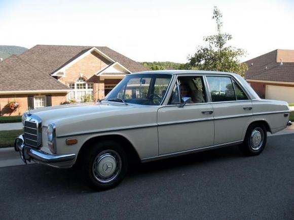 '73 Mercedes Benz 220 'Bedelia'