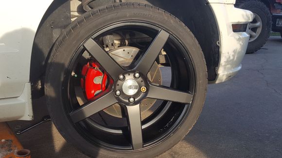 Luxury performance 20" 8.5 fronts and 10.5 on back....15lbs lighter then stock but drag radials on stock rims