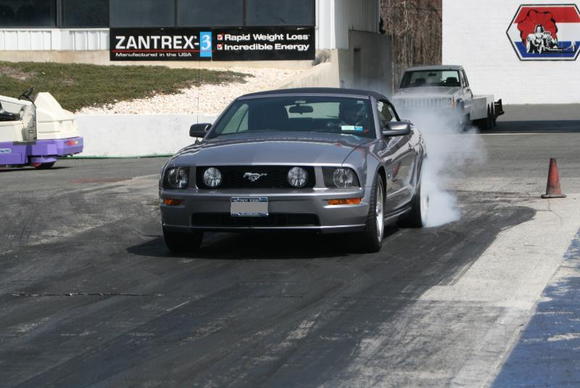 DifeoTrackDay4 10 08 burn out 2a