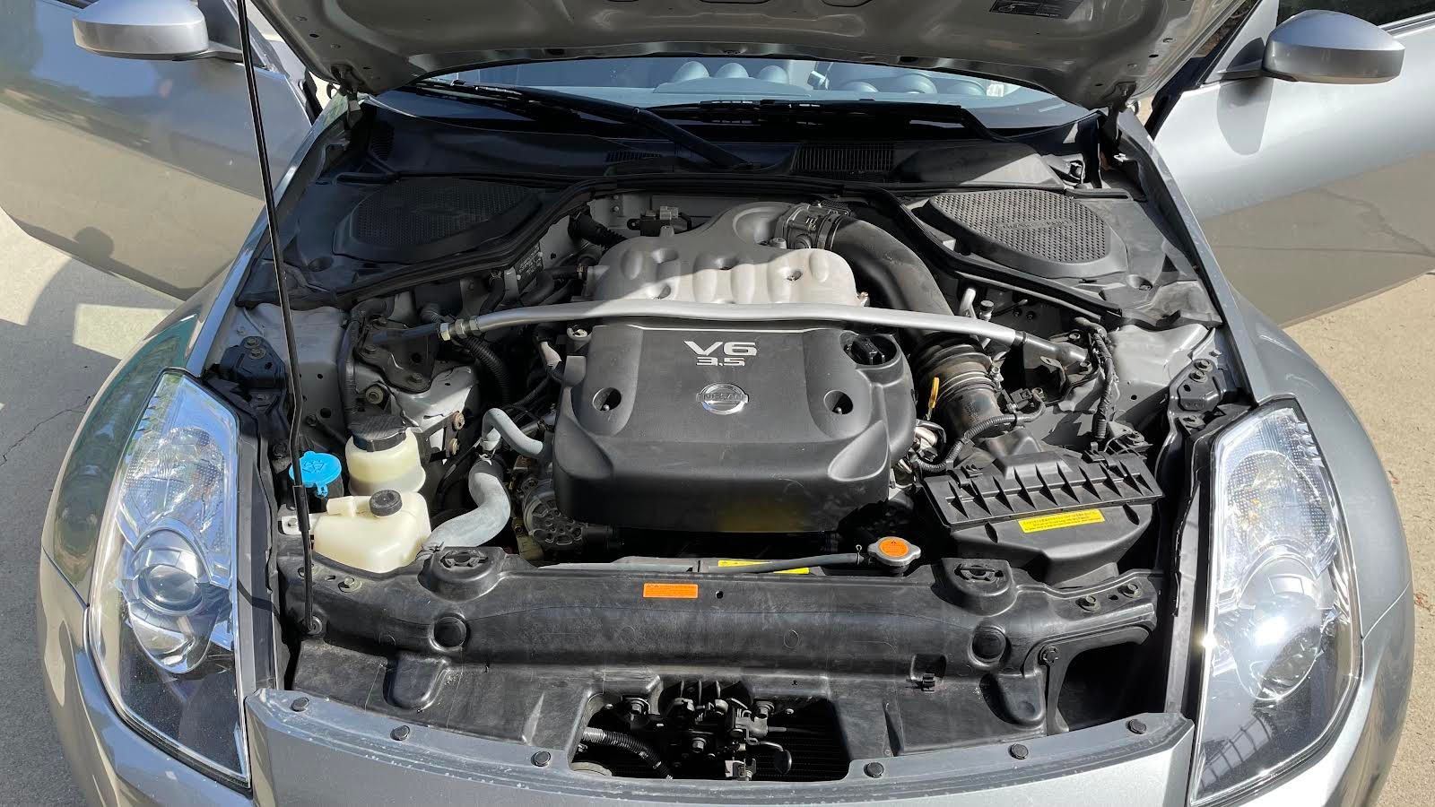 2006 Nissan 350Z - 2006 Nissan 350Z Enthusiast Coupe, Manual, 35k miles, Like New ($19k obo) - Used - VIN JN1AZ34D16M312258 - 2WD - Manual - Coupe - Silver - Diamond Bar, CA 91765, United States