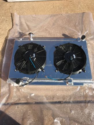 New all aluminum radiator with fan shroud and fans