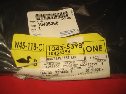 NOS 2004-08 Pontiac Grand Prix front license Brkt