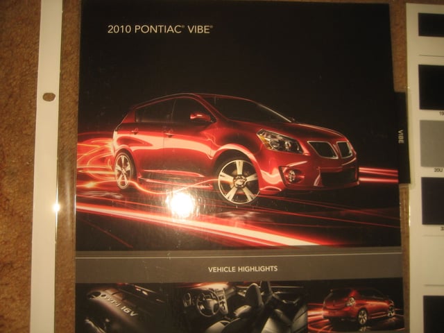 2010 Pontiac Vibe Dealer Showroom Display