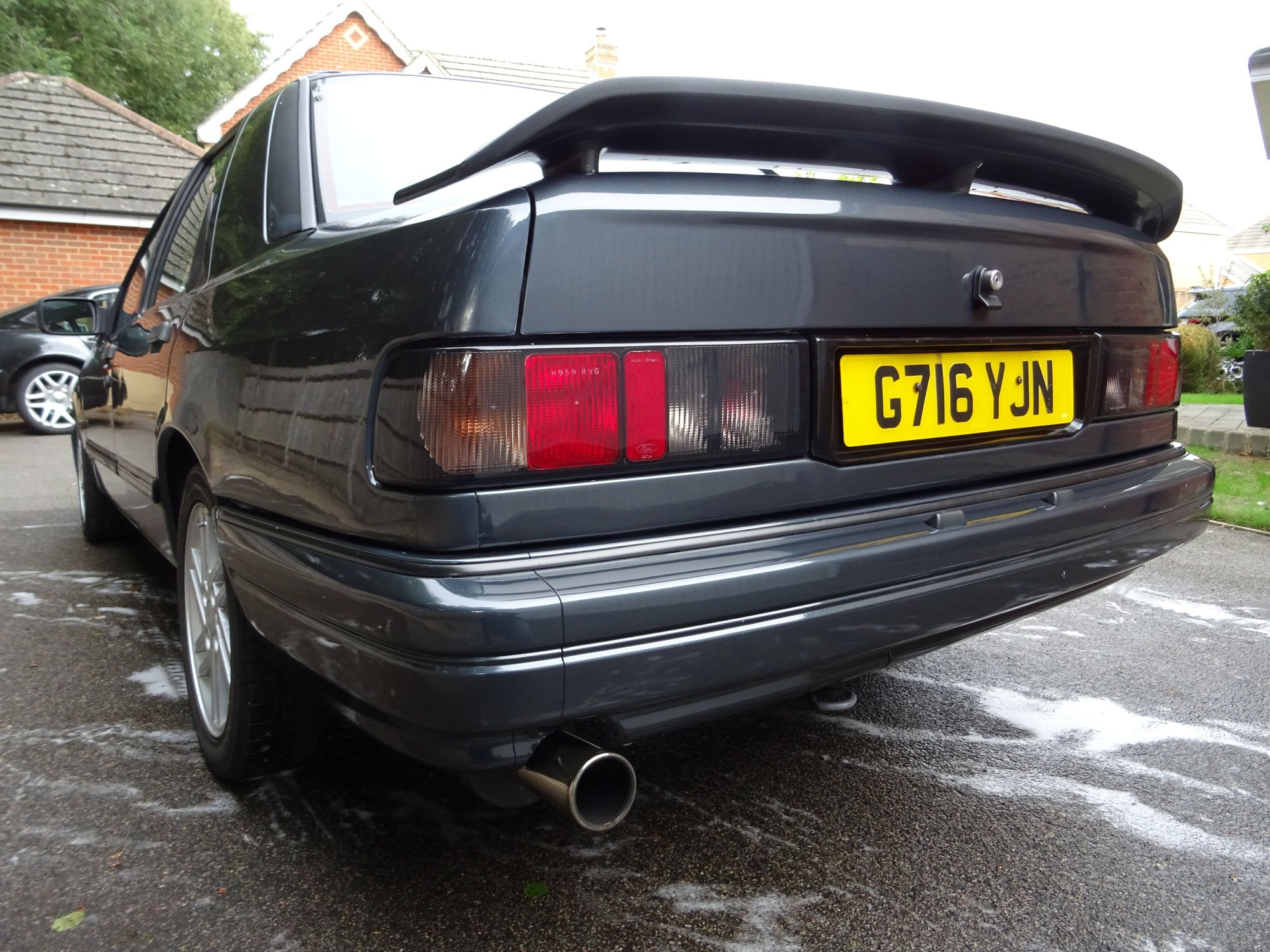 Ford Sierra Sapphire 2000e Cosworth V6 BOB 24V Flint Grey - PassionFord ...