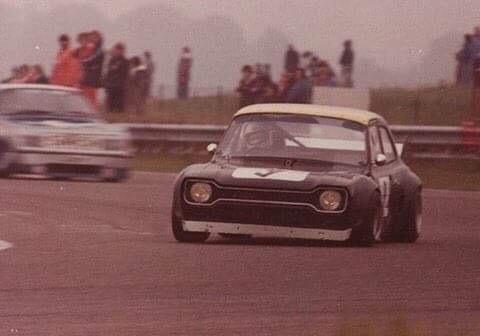 The LT40 Hart Escort winning a race in the Wendy Wools Championship at Castle Combe. The ( Lowline' ) is low and corners flatter than most.