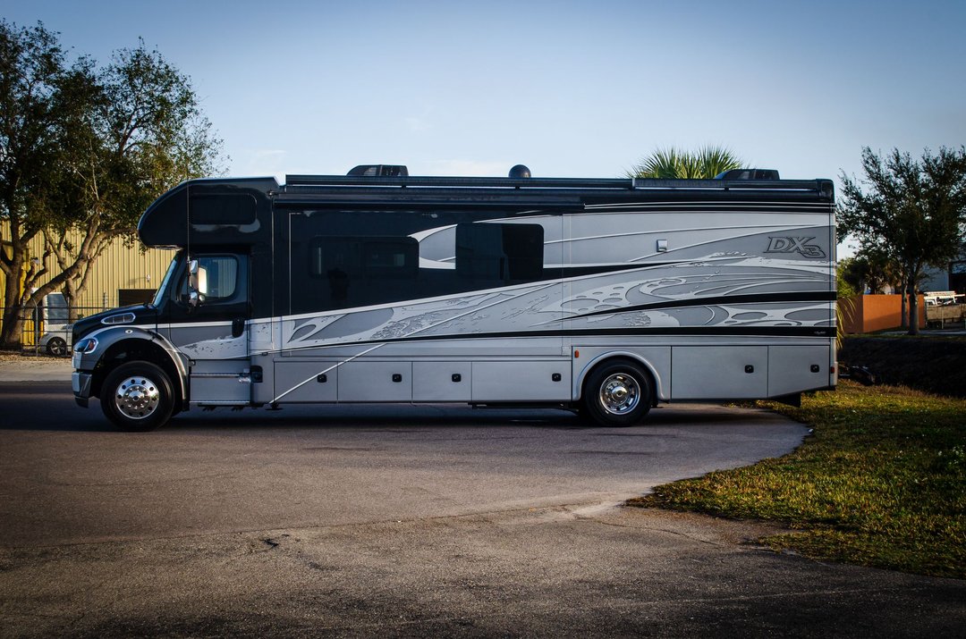 2021 Freightliner DYNAMAX DX3 34KD New Super C Diesel for Sale in