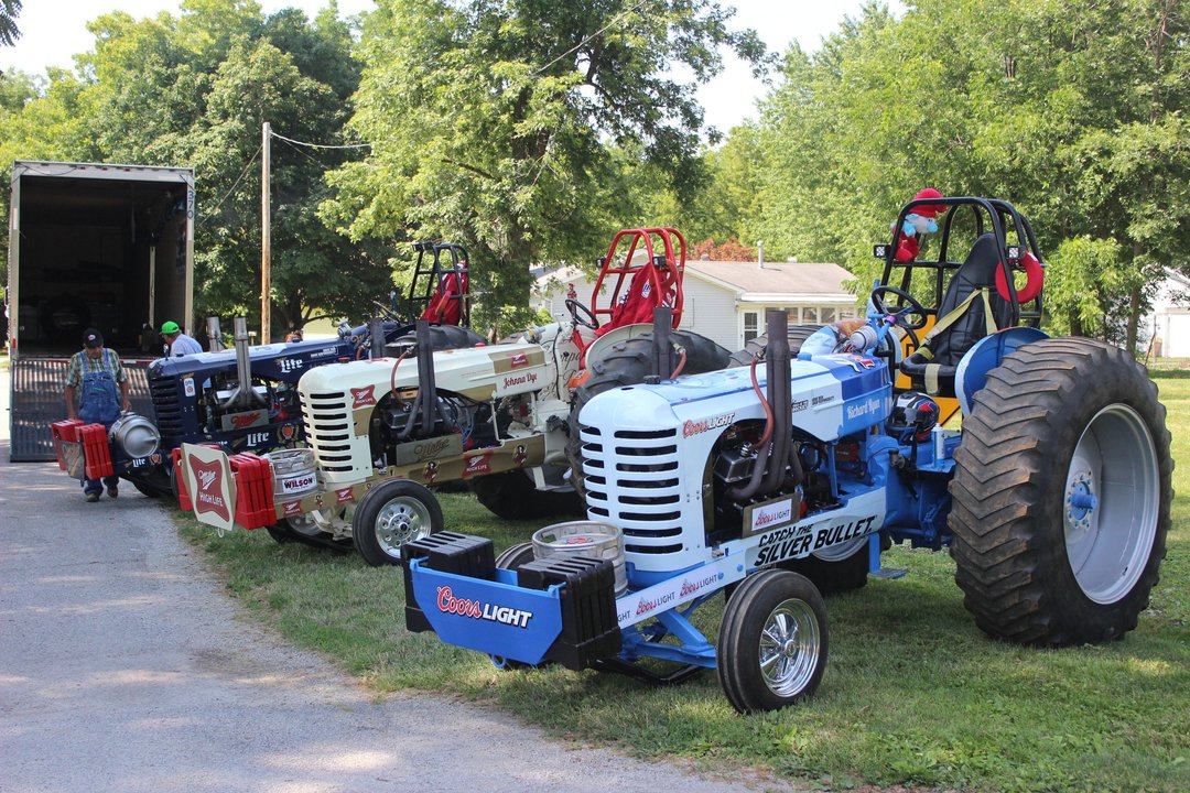 3 V8 Pulling Tractors for Sale in HIGGINSVILLE, MO RacingJunk
