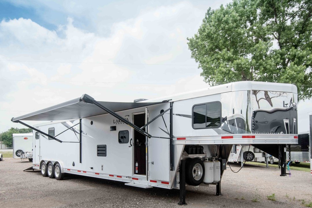 LAKOTA TOY HAULER for Sale in Canton, TX RacingJunk