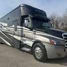 2026 ShowHauler Adventure Series 45'' Bunkbed Painted Coach