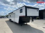 United USH 8.5x44 Gooseneck Race Trailer (Bathroom & Sho