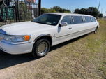 2000 Lincoln Town Car  for sale $11,995 