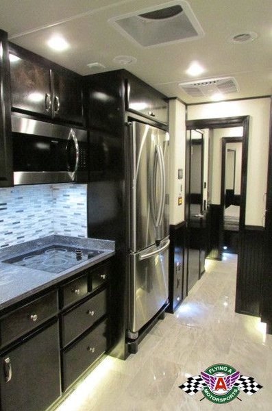 2020 Showhauler 30' Motorhome