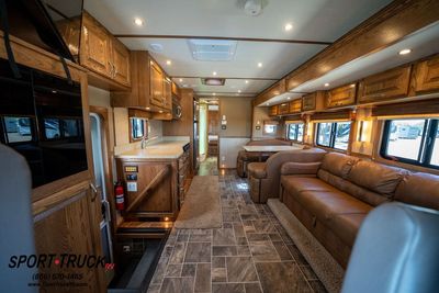 2014 Showhauler Motorhome Conversions SH1233K1-30 