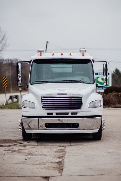  2009 FREIGHTLINER M2-106 SPORTCHASSIS RHA114  for Sale $98,500 