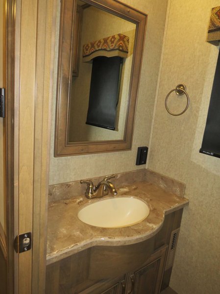 2017 Haulmark Motor Coach Status 45DB