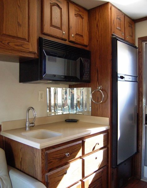 2008 Freightliner 14’ Titan Toterhome for Sale $89,990
