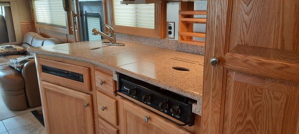 2008 Renegade 42' 2-Slide Motorhome/Toterhome 5,123 Miles