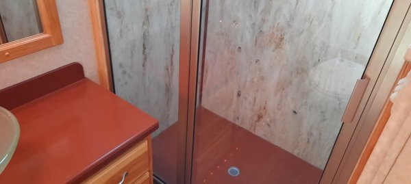 2011 Haulmark 45' Motorhome Bath & Half 2 Slides