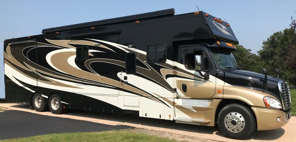 2014 Renegade 45' Classic for Sale $259,000