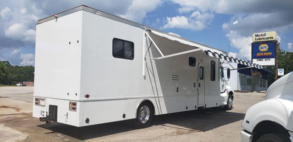 2005 40' Optima Motorhome 450HP Mercedes 10 Speed Automatic for Sale $129,900